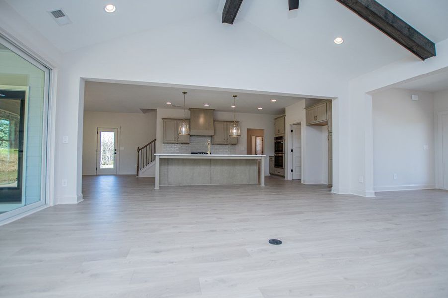 Spacious, unfurnished interior of a new home in The Reserve at Red Oaks, Carrollton (Image 18).