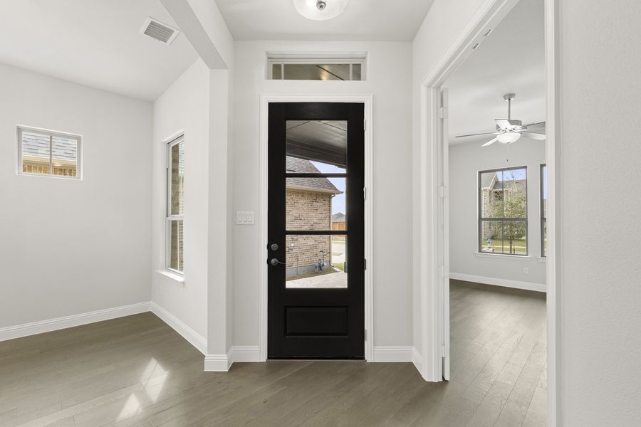 Spacious, unfurnished interior of a new home in Brookshire at Legacy Hills, Celina (Image 12).