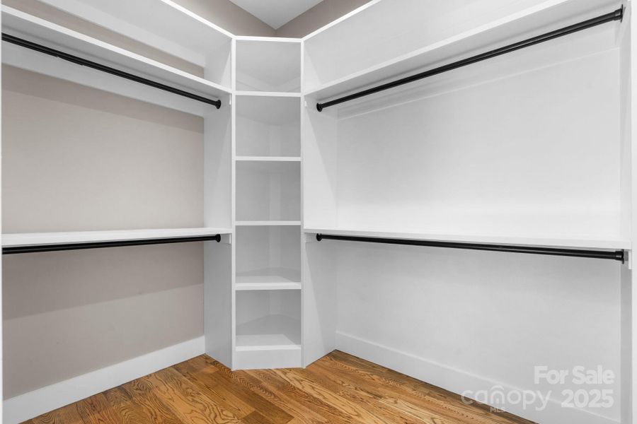 Image 43 of a home in .