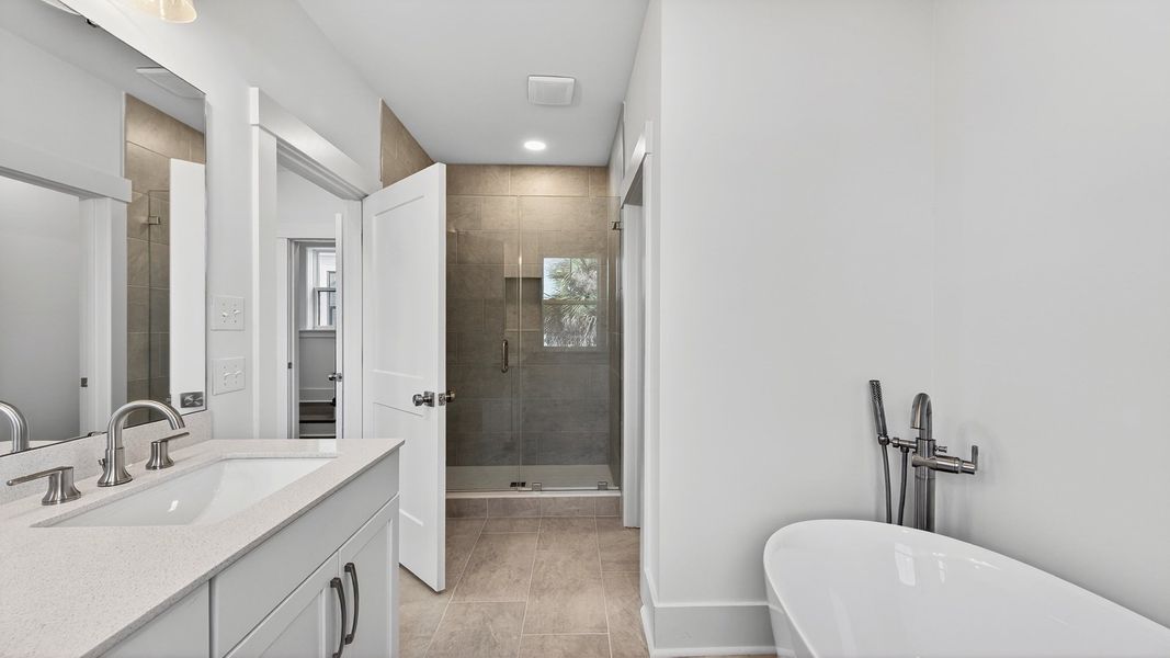Representative furnished interior of a home built from the Seabrook by DRB Homes in Grants Court, Charleston (Image 13).