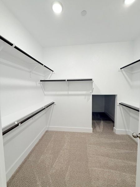 Spacious, unfurnished interior of a new home in Avery Centre, Round Rock (Image 9). Spacious, unfurnished interior of a new home in Avery Centre, Round Rock (Image 9).