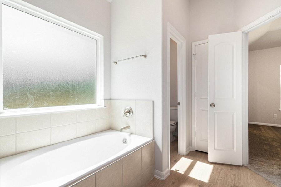 Image 15 of a home in Encino Estates. Image 15 of a home in Encino Estates.