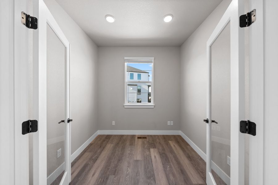 Representative unfurnished interior of a home built from the 5 by Trumark Homes in Trumark Homes at Sterling Ranch, Littleton (Image 21).