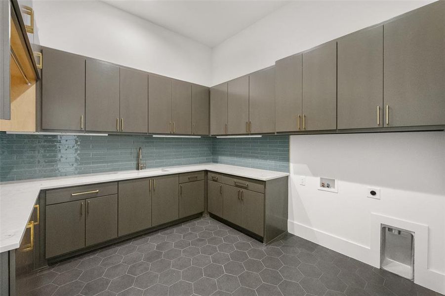 HUGE Laundry Room with Sink & Built Ins HUGE Laundry Room with Sink & Built Ins