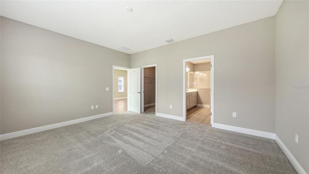 Spacious, unfurnished interior of a new home in Wildleaf, Parrish (Image 29).