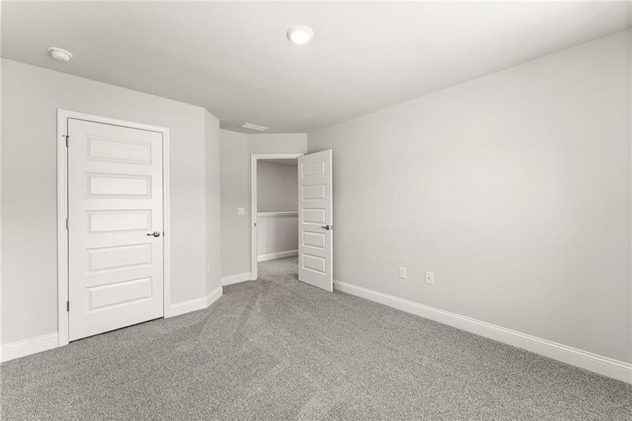 Spacious, unfurnished interior of a new home in Habersham Meadows, Demorest (Image 23).