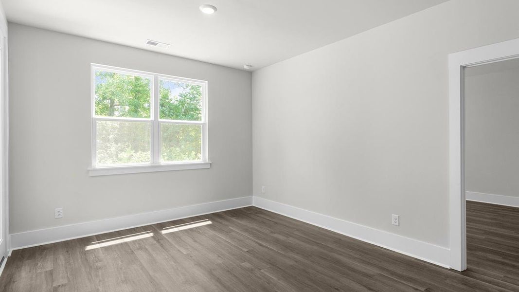 Spacious, unfurnished interior of a new home in Rolling Hills, Bolivia (Image 23).
