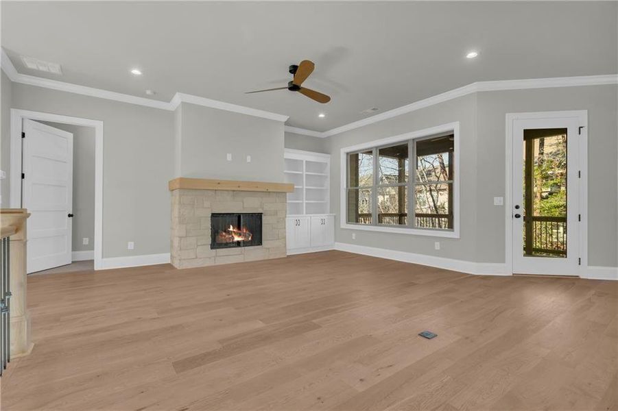 Spacious, unfurnished interior of a new home in , Gainesville (Image 24).