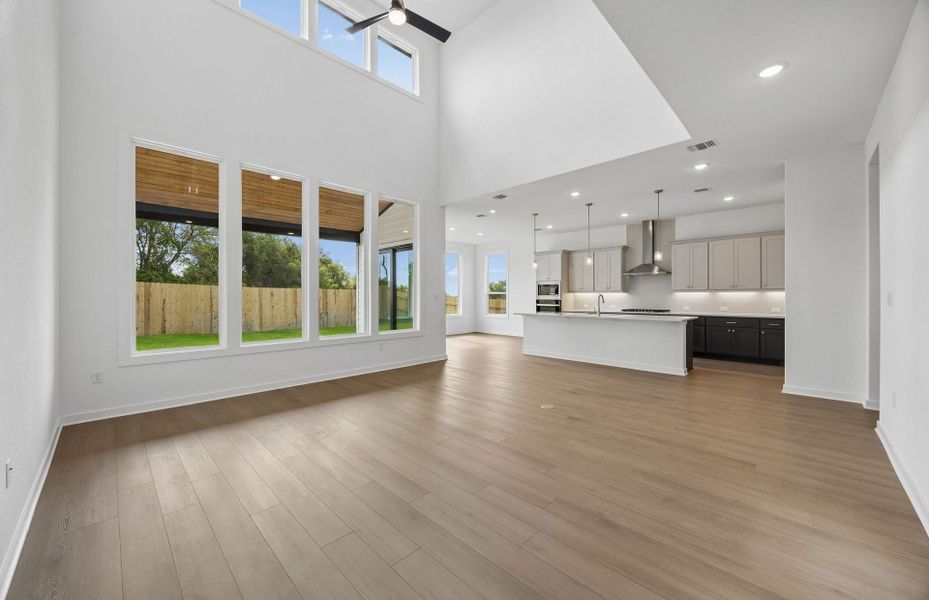 Spacious, unfurnished interior of a new home in Kuempel Farms, Pflugerville (Image 25).