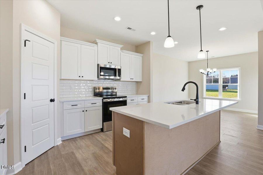 19-3711 Drew Farmer Rd-19