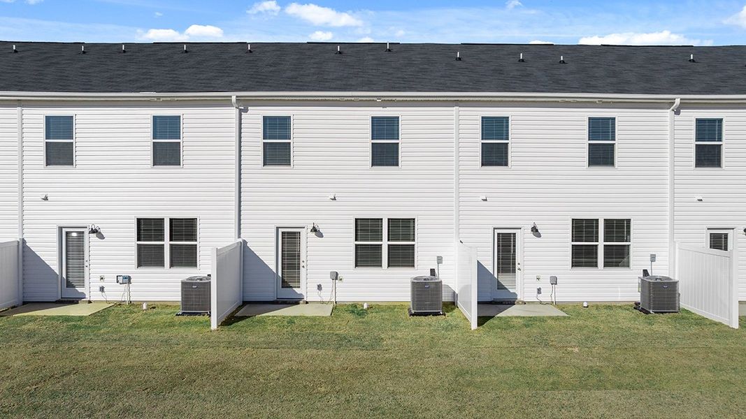 Exterior details and patio area of a home in Weatherstone, Grovetown (Image 4).