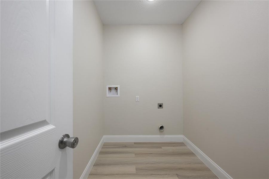 Furnished interior view inside a new home in , Deland (Image 6).