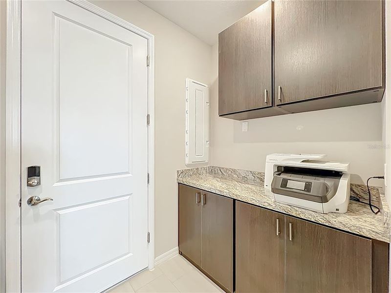 Furnished interior view inside a new home in Del Webb Minneola, Minneola (Image 33). Furnished interior view inside a new home in Del Webb Minneola, Minneola (Image 33).