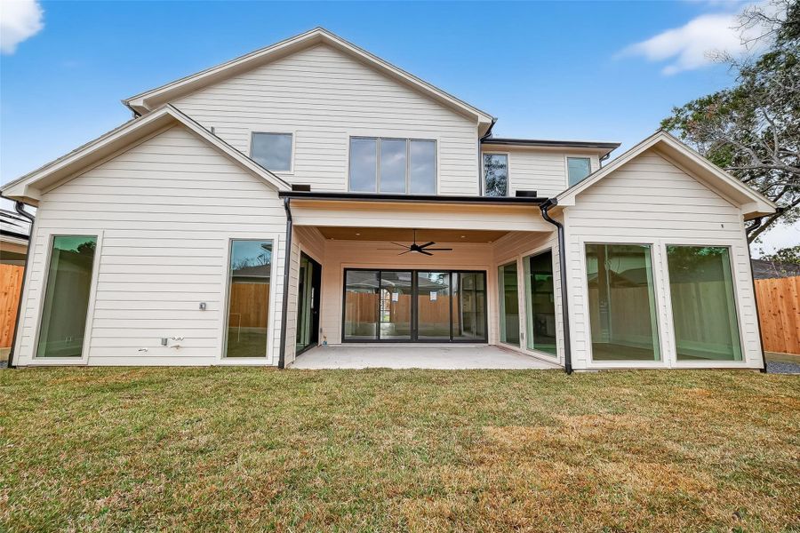 Exterior details and patio area of a home in , Houston (Image 19).