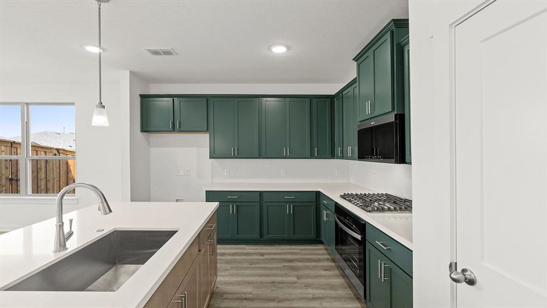 09. 1336 Burgess - Kitchen (3) 09. 1336 Burgess - Kitchen (3)