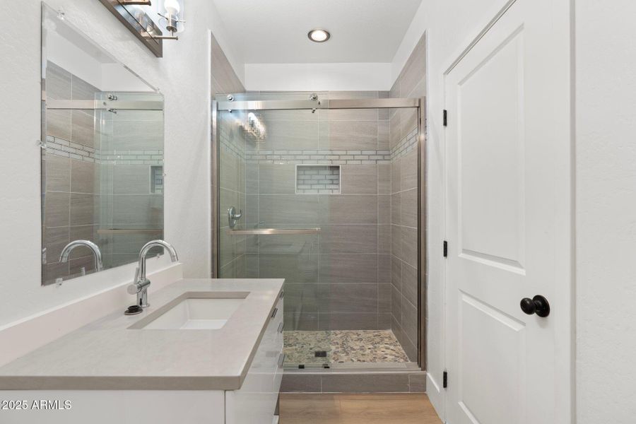 27-web-or-mls-DSC01581 27-web-or-mls-DSC01581