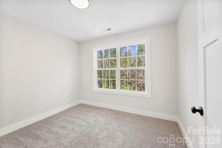 Spacious, unfurnished interior of a new home in , Shelby (Image 10).