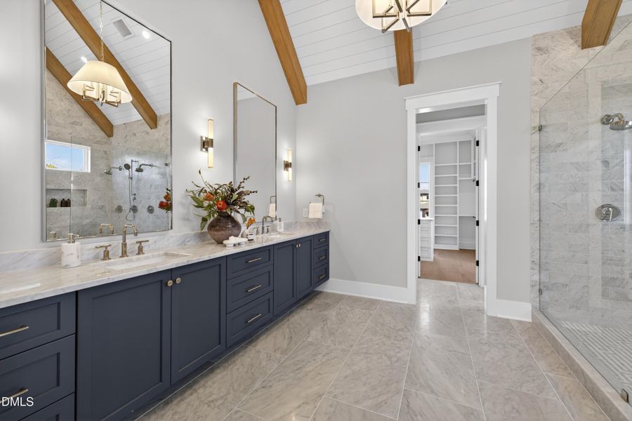 Primary Suite's Vaulted Bath