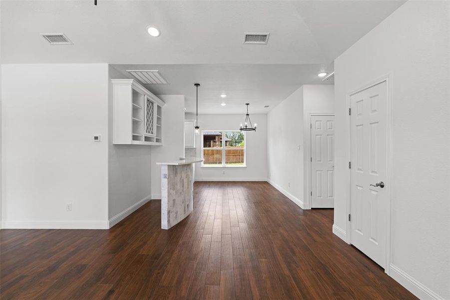 Spacious, unfurnished interior of a new home in , Granbury (Image 17).