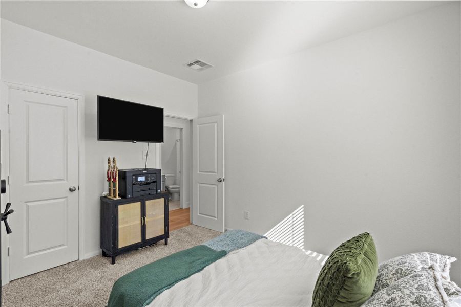 Furnished interior view inside a new home in , Santa Fe (Image 24). Furnished interior view inside a new home in , Santa Fe (Image 24).