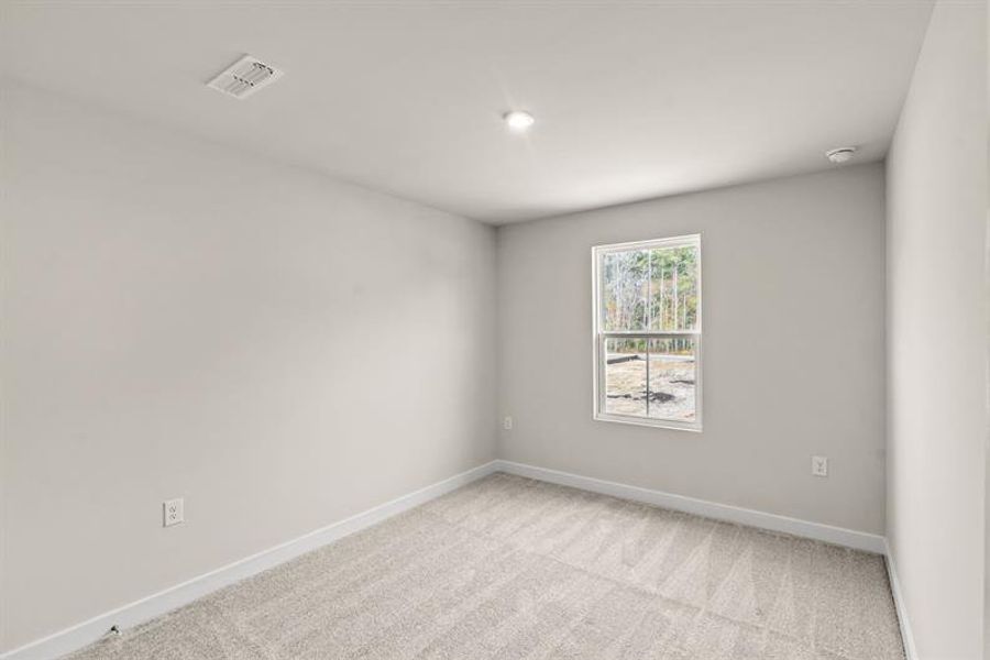 Spacious, unfurnished interior of a new home in Middle Creek Village Coastal Cottages & Villas, Bolivia (Image 14).