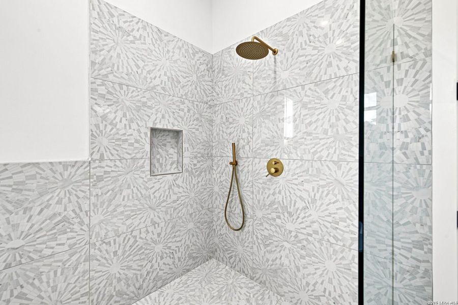 Close-up of interior finishes inside a home in , Bandera (Image 21).