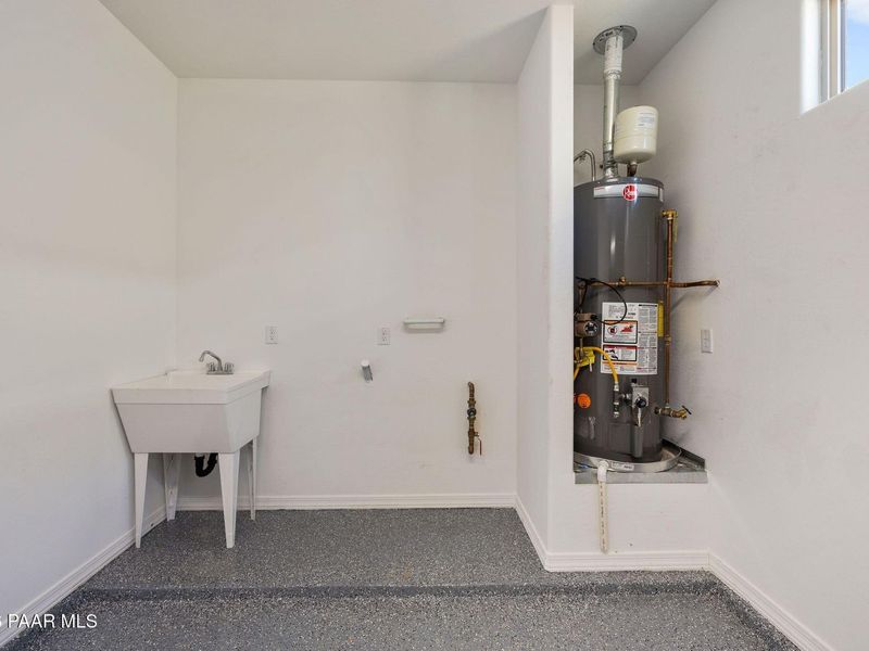 Furnished interior view inside a new home in North Ridge at Pronghorn Ranch, Prescott Valley (Image 6).