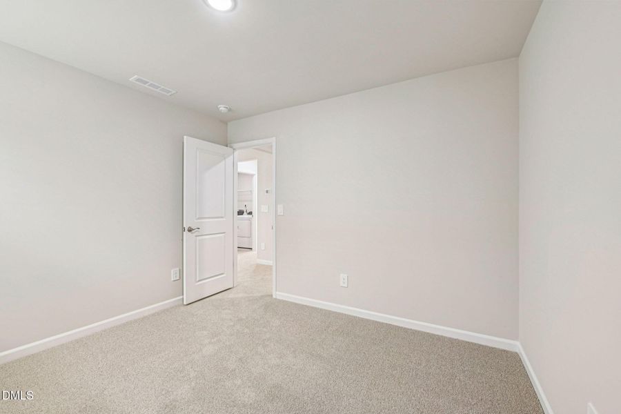 30-web-or-mls-Raleigh - Oak Manor - 928