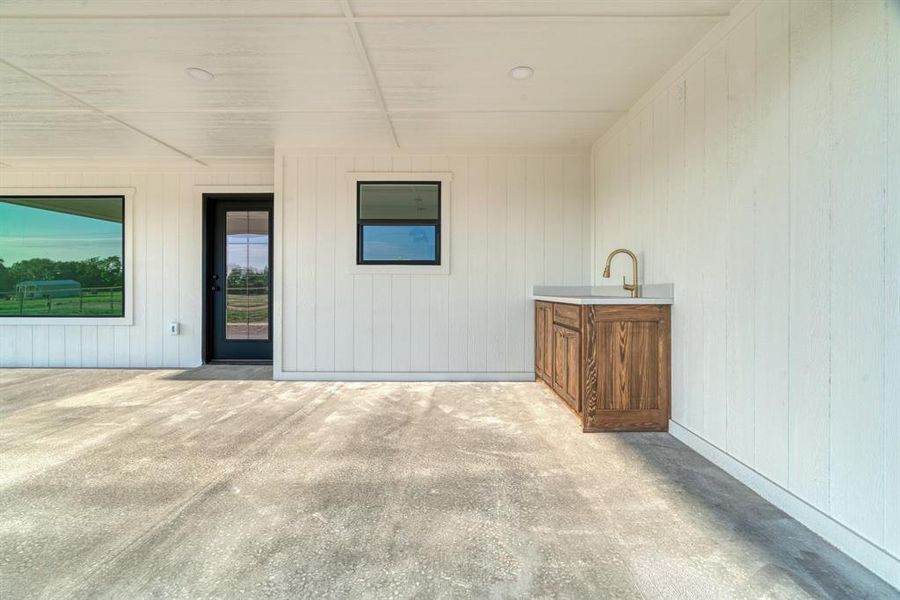 Exterior details and patio area of a home in , Brookston (Image 17).