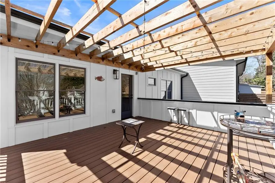 Exterior details and patio area of a home in , Gainesville (Image 25).