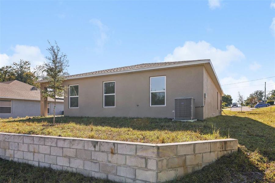 Exterior details and patio area of a home in Deltona Classic, Deltona (Image 3). Exterior details and patio area of a home in Deltona Classic, Deltona (Image 3).