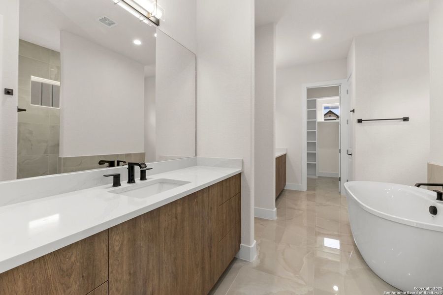 Furnished interior view inside a new home in , Wimberley (Image 5).