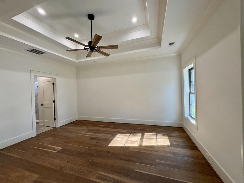 Spacious, unfurnished interior of a new home in , Pawleys Island (Image 25). Spacious, unfurnished interior of a new home in , Pawleys Island (Image 25).