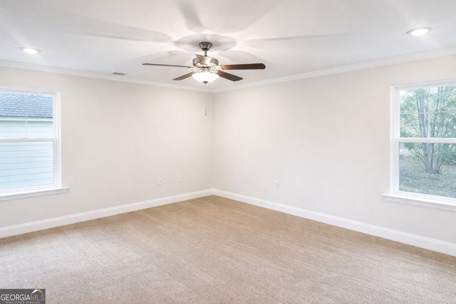 Spacious, unfurnished interior of a new home in Canterbury Villas, Carrollton (Image 18).