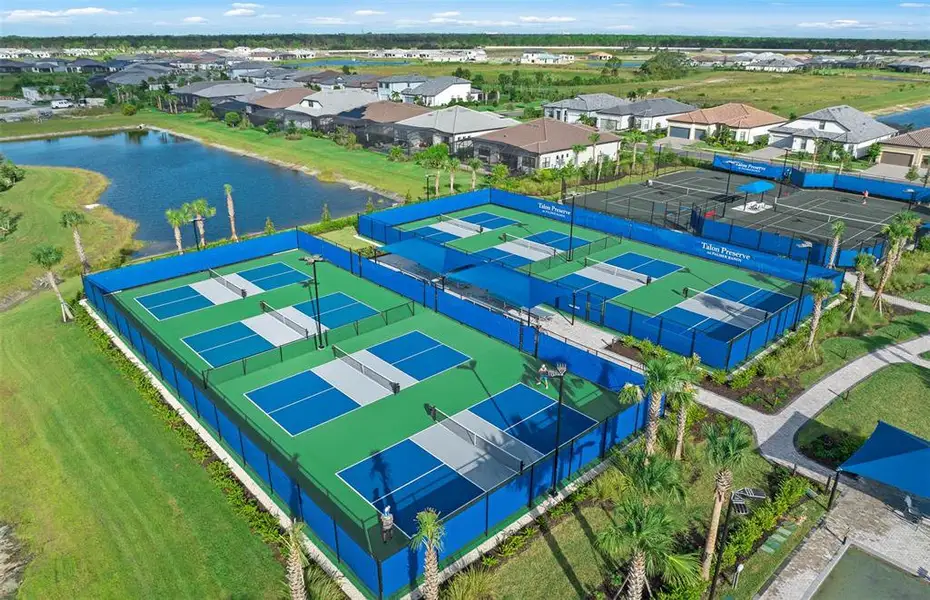 Image 27 of a home in Talon Preserve on Palmer Ranch.