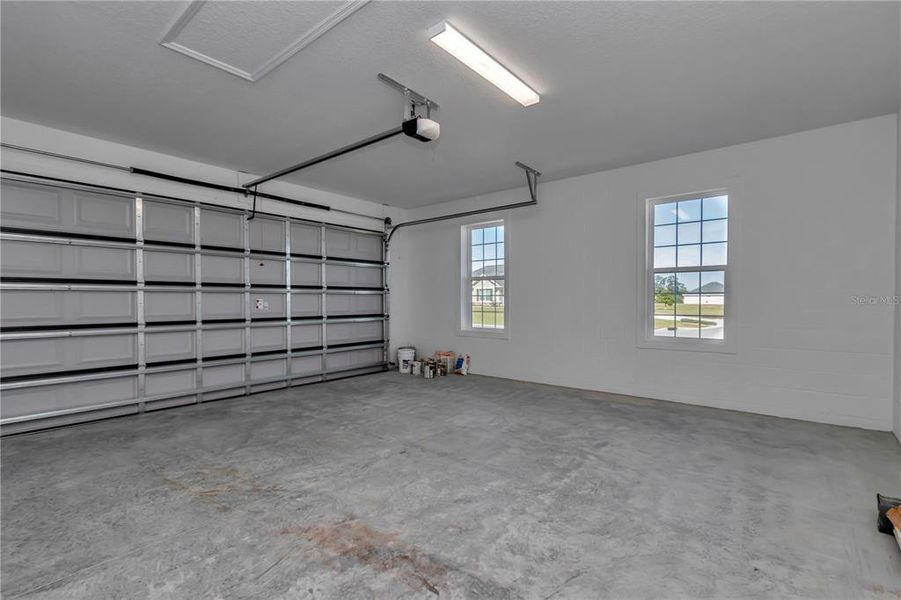 Spacious, unfurnished interior of a new home in , Ocala (Image 30).