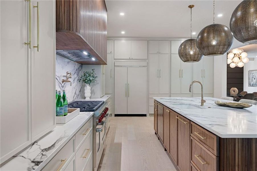 Furnished interior view inside a new home in , Atlanta (Image 7).