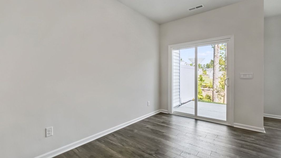 Spacious, unfurnished interior of a new home in Chapel Townes, Raleigh (Image 18). Spacious, unfurnished interior of a new home in Chapel Townes, Raleigh (Image 18).