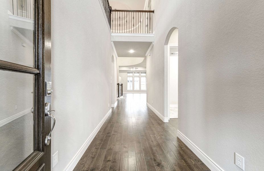 Spacious, unfurnished interior of a new home in The Highlands 55′, Porter (Image 17).