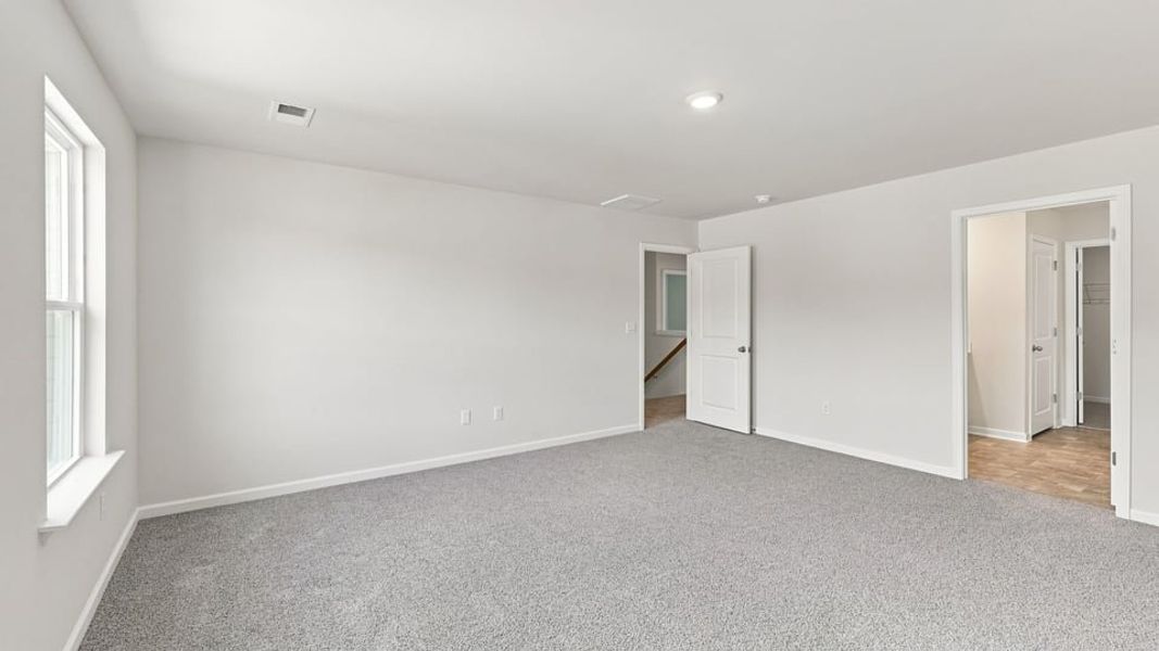 Spacious, unfurnished interior of a new home in Pine Lake Estates, Anderson (Image 34).