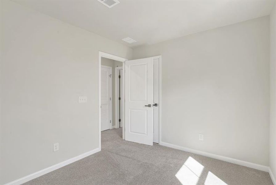 Spacious, unfurnished interior of a new home in Royal Oaks Single-Family Homes, Hardeeville (Image 21).