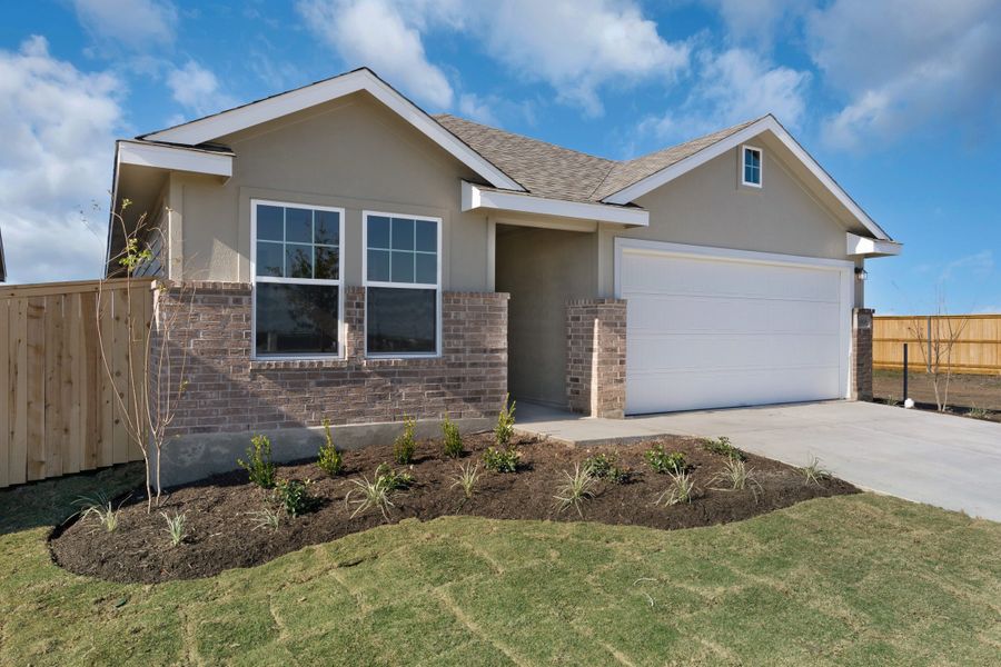 Exterior details and patio area of a home in Briarwood, Elgin (Image 29).