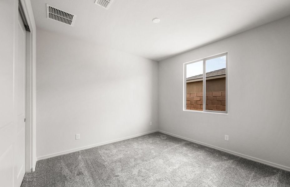 Spacious, unfurnished interior of a new home in Foothills at Northpointe, Peoria (Image 22).
