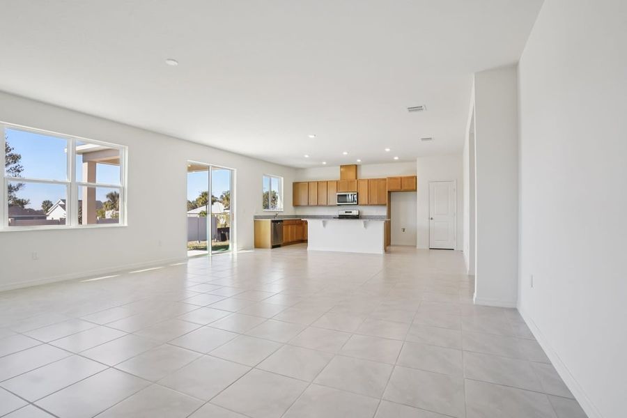 Spacious, unfurnished interior of a new home in Silver Lake Estates II, Leesburg (Image 11). Spacious, unfurnished interior of a new home in Silver Lake Estates II, Leesburg (Image 11).