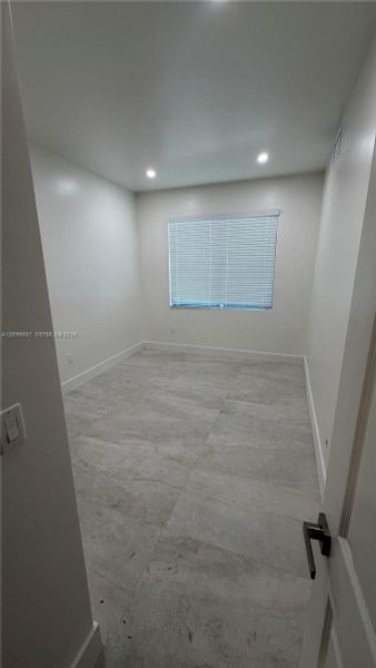Spacious, unfurnished interior of a new home in , Miami (Image 10).