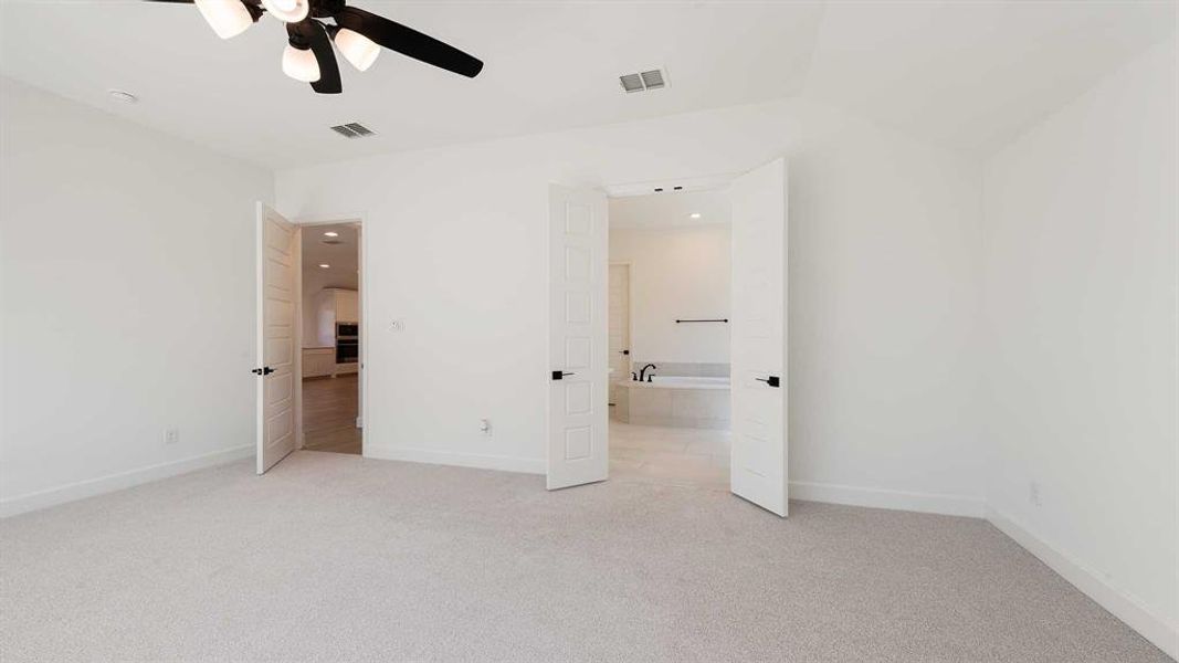 Spacious, unfurnished interior of a new home in Devonshire, Forney (Image 20).