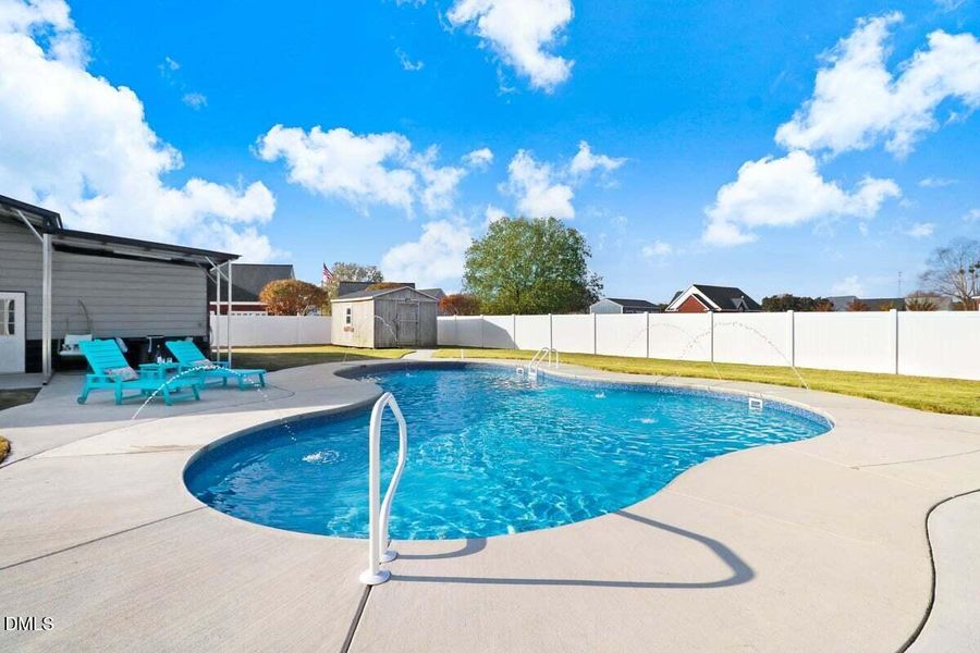 508 Madison Ann Dr-11