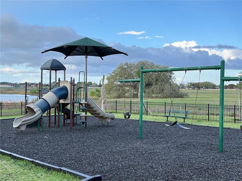 Community amenities in Villamar by Express Homes, Winter Haven (Image 18).