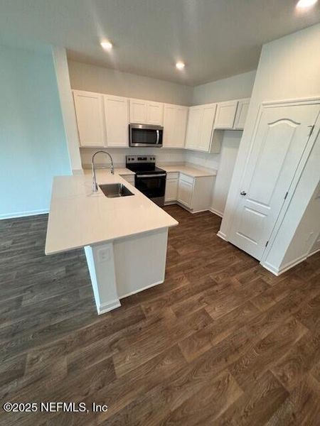 Furnished interior view inside a new home in The Landing, Middleburg (Image 12).