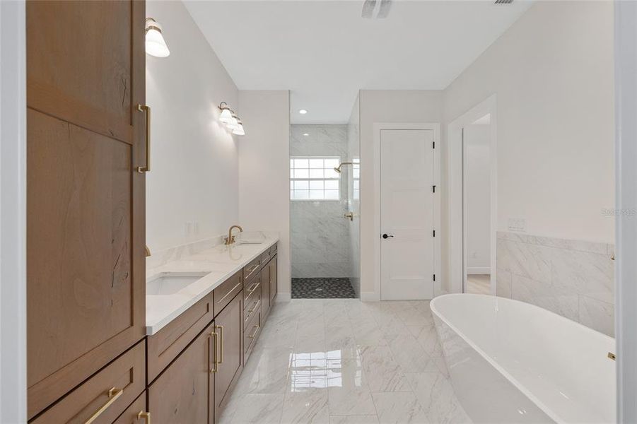 Furnished interior view inside a new home in , Ocala (Image 5).